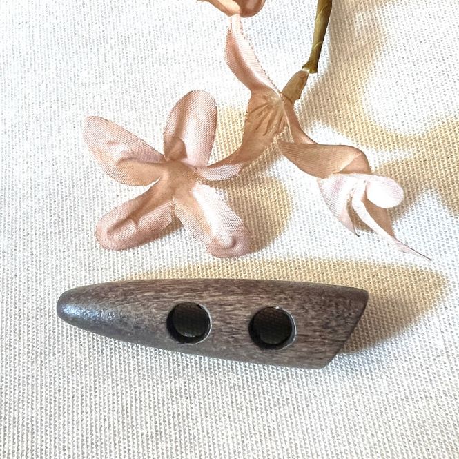 Hovedbilde Duffelknapp med spiss - Mørk eik