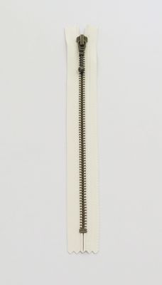 YKK 6 mm - 0571 Mandel